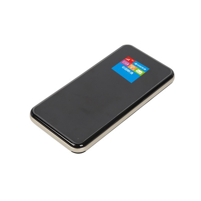 LCD-scherm en Power Bank Router